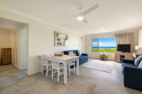 Absolute Beachfront Apartment 3B